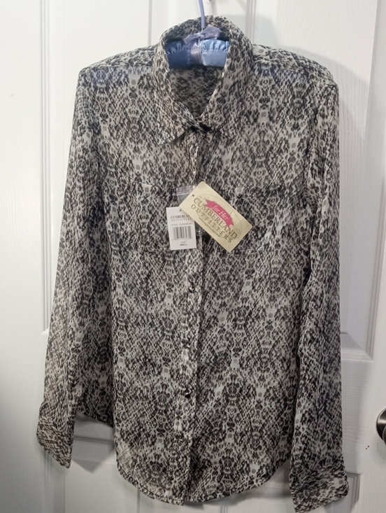 Cumberland Outfitters Tops - CUMBERLAND OUTFITTERS BUTTON DOWN SHIRT